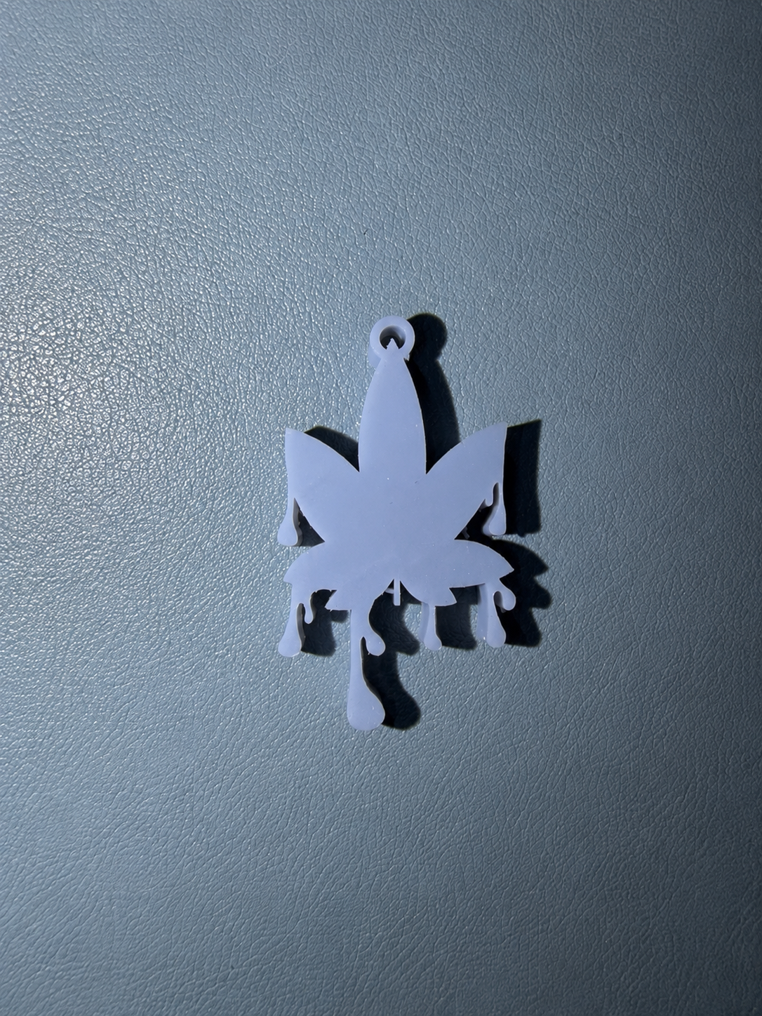 420 Resina Drip Pendant