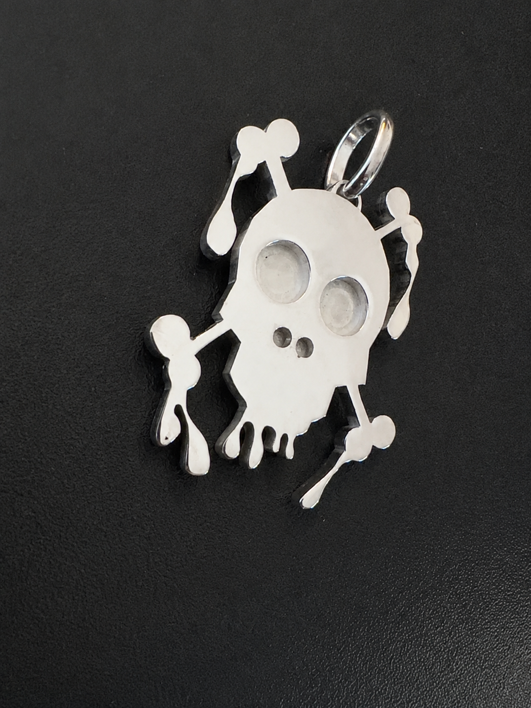 Teschio Drip Pendant